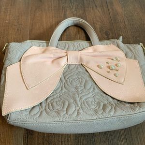 Betsey Johnson grey pink bow crossbody bag purse